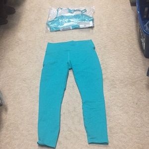 NWT Fabletics matching set sports bra & leggings